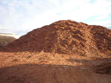 Load image into Gallery viewer, Western Red Cedar Bark Mulch  - 135 to 150 yard Bulk Load
